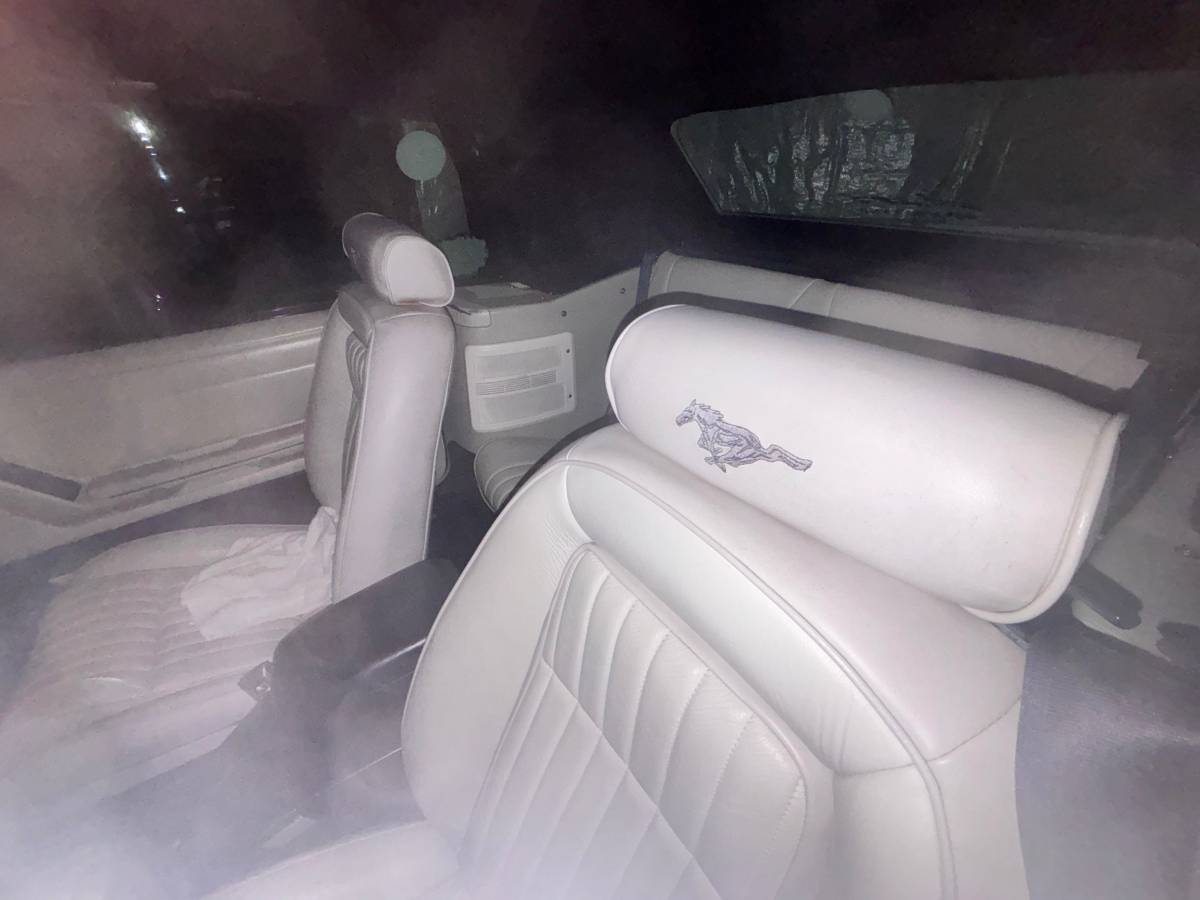 Ford-mustang-convertible-1993-white-7