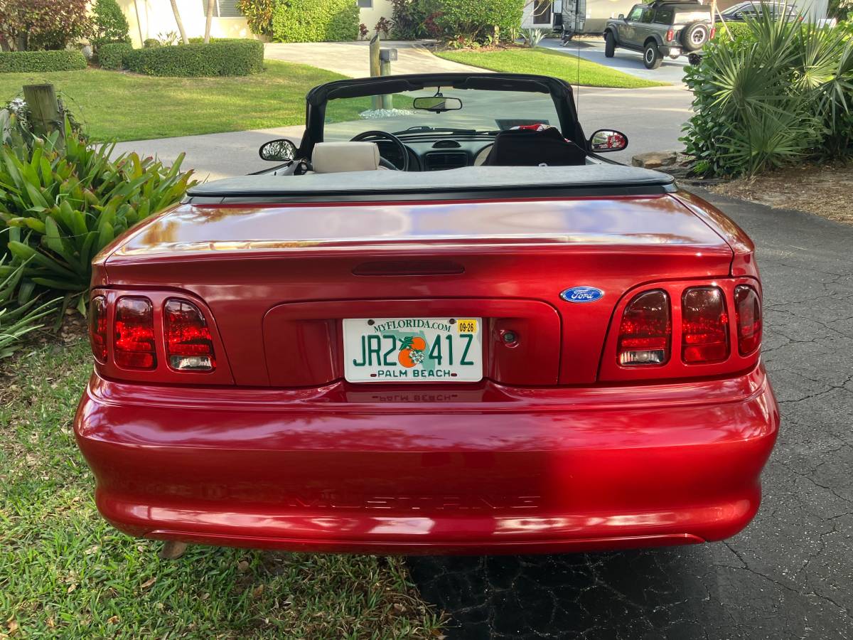 Ford-mustang-convertible-1996-red-2