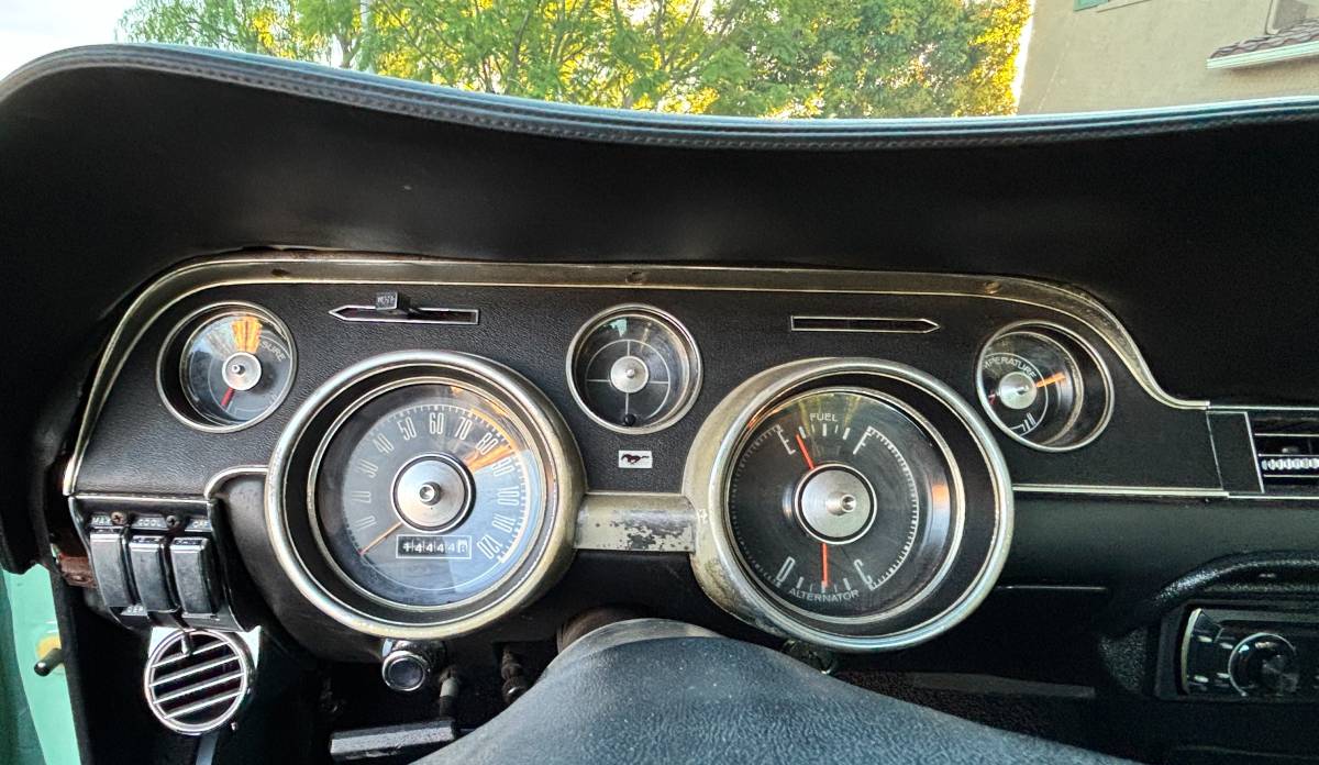 Ford-mustang-coupe-1968-green-6