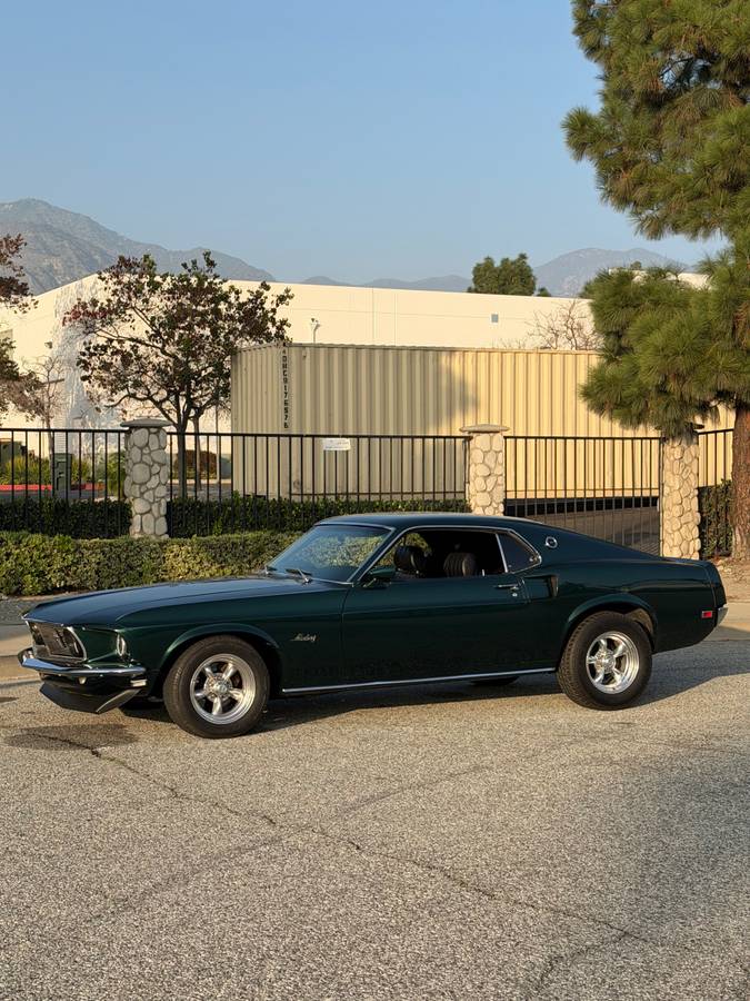 Ford-mustang-fastback-1969-2