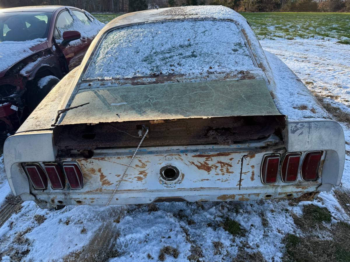 Ford-mustang-fastback-1969-21