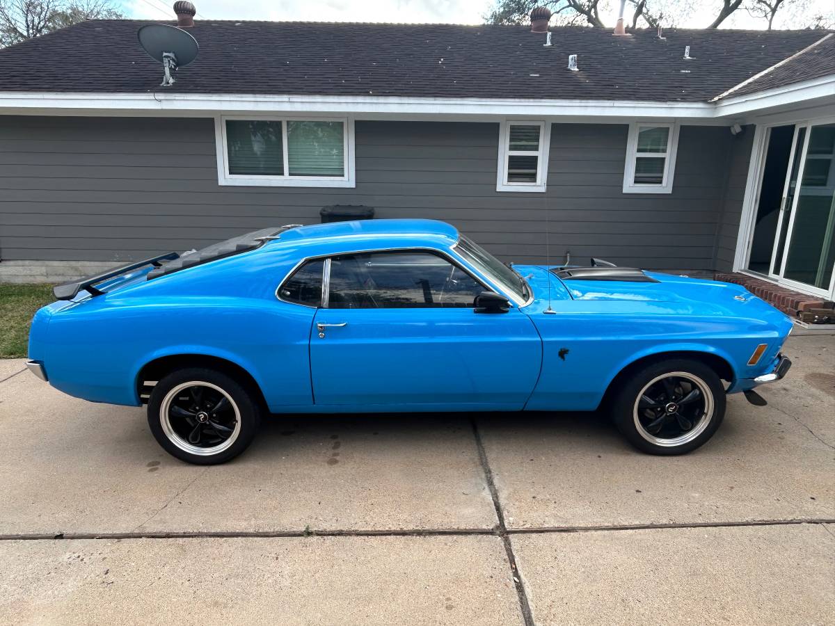 Ford-mustang-fastback-1970-2