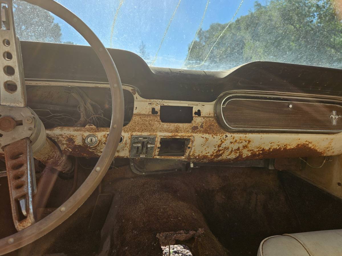 Ford-mustang-gt-1965-yellow-11