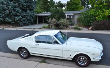 Ford-mustang-gt-1966-white-10