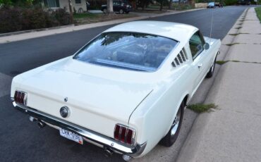 Ford-mustang-gt-1966-white-12