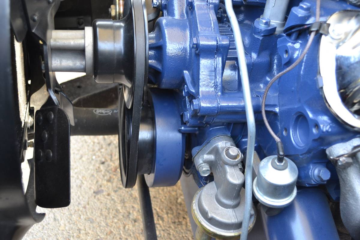 Ford-mustang-gt-1966-white-4