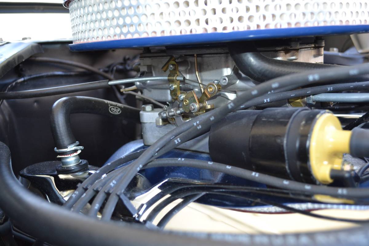 Ford-mustang-gt-1966-white-5