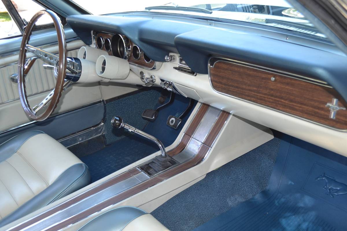 Ford-mustang-gt-1966-white-6