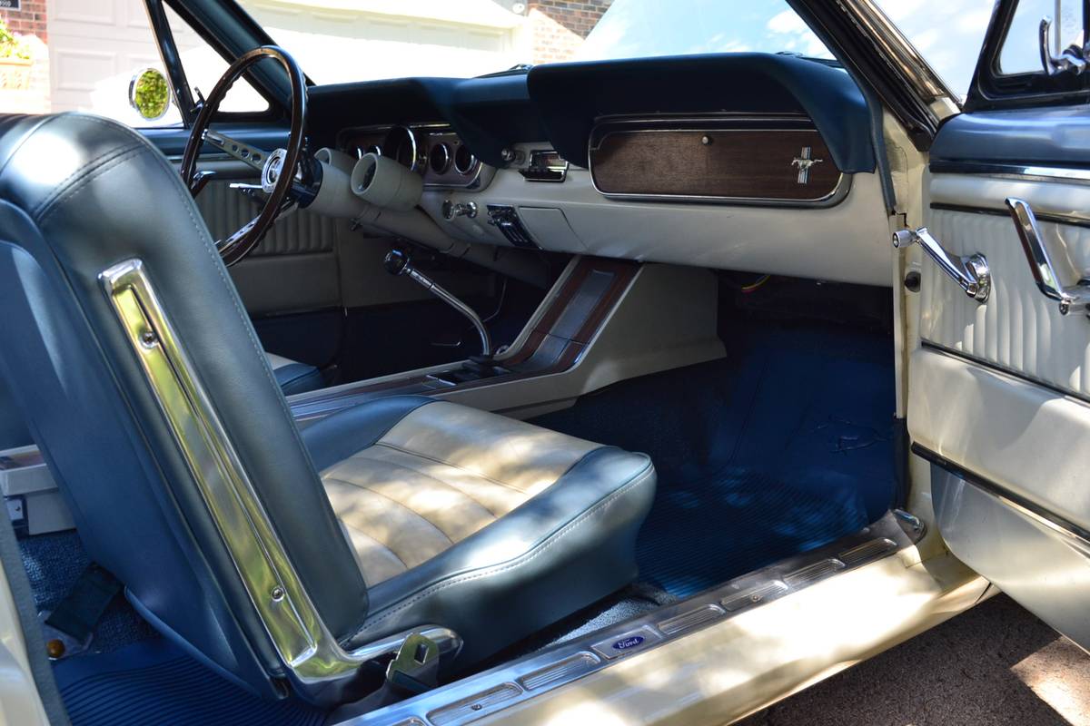 Ford-mustang-gt-1966-white-7