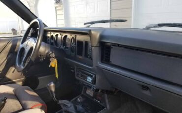 Ford-mustang-gt-1985-black