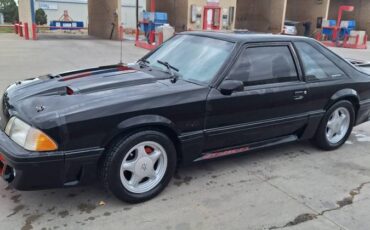 Ford-mustang-gt-1990-black