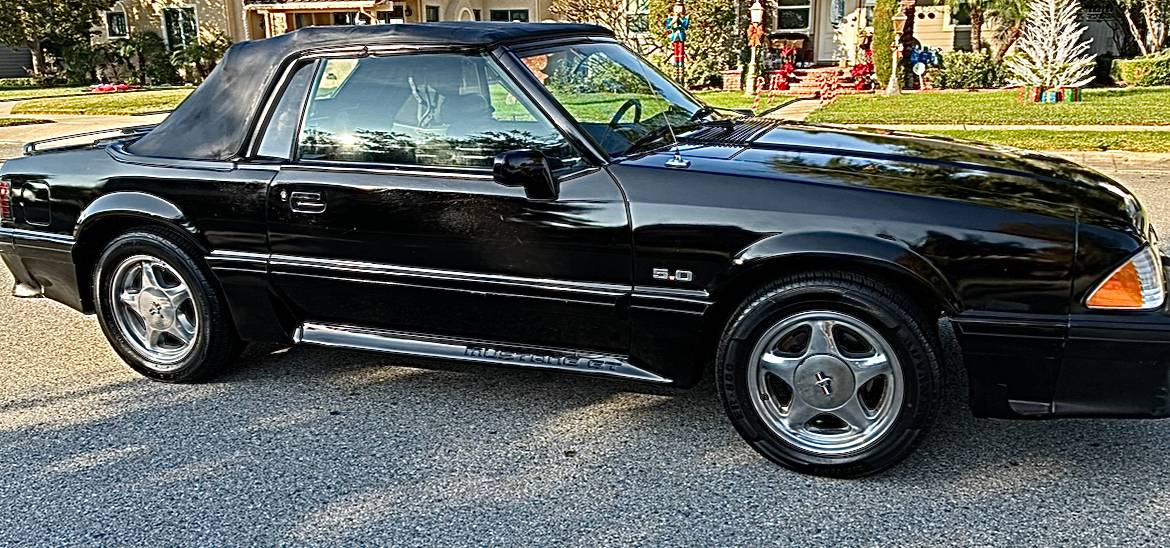 Ford-mustang-gt-1991