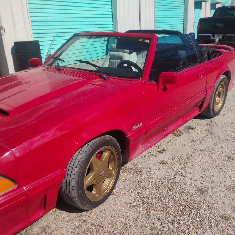 Ford-mustang-gt-1993-1