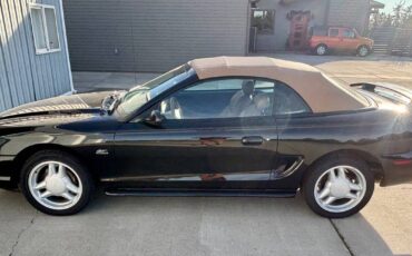 Ford-mustang-gt-1994-black