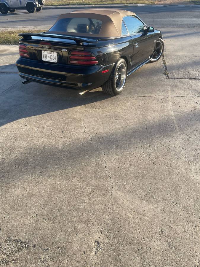 Ford-mustang-gt-1995-black