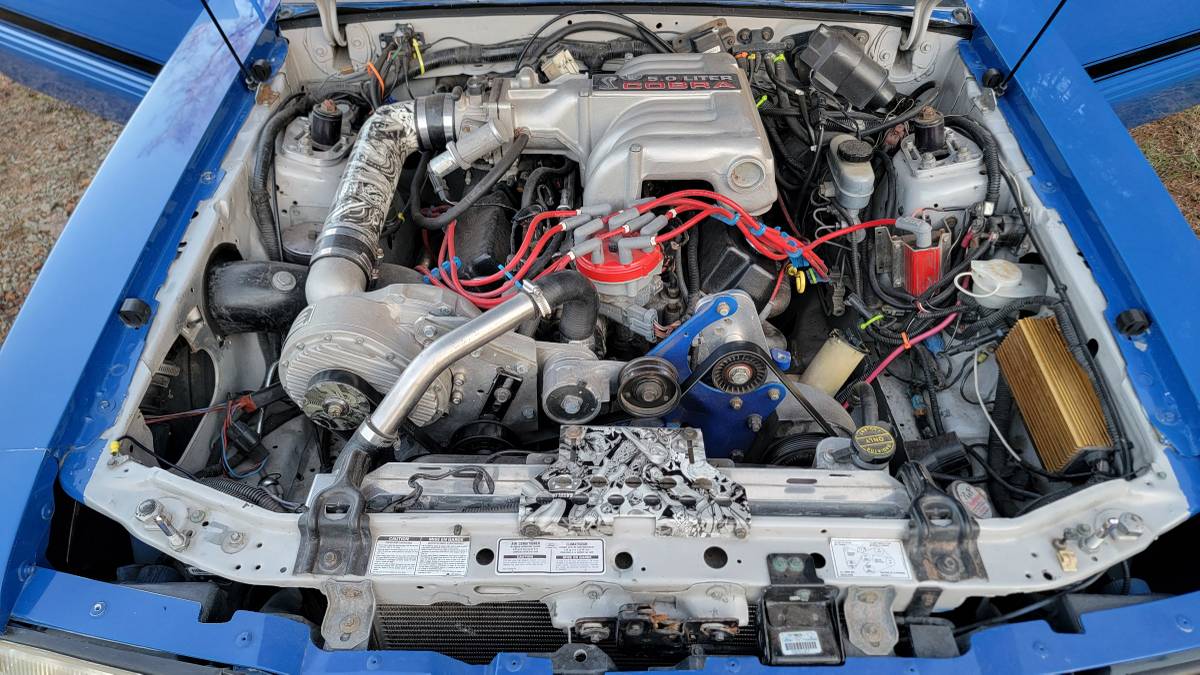 Ford-mustang-gt-convertible-1993-blue-15