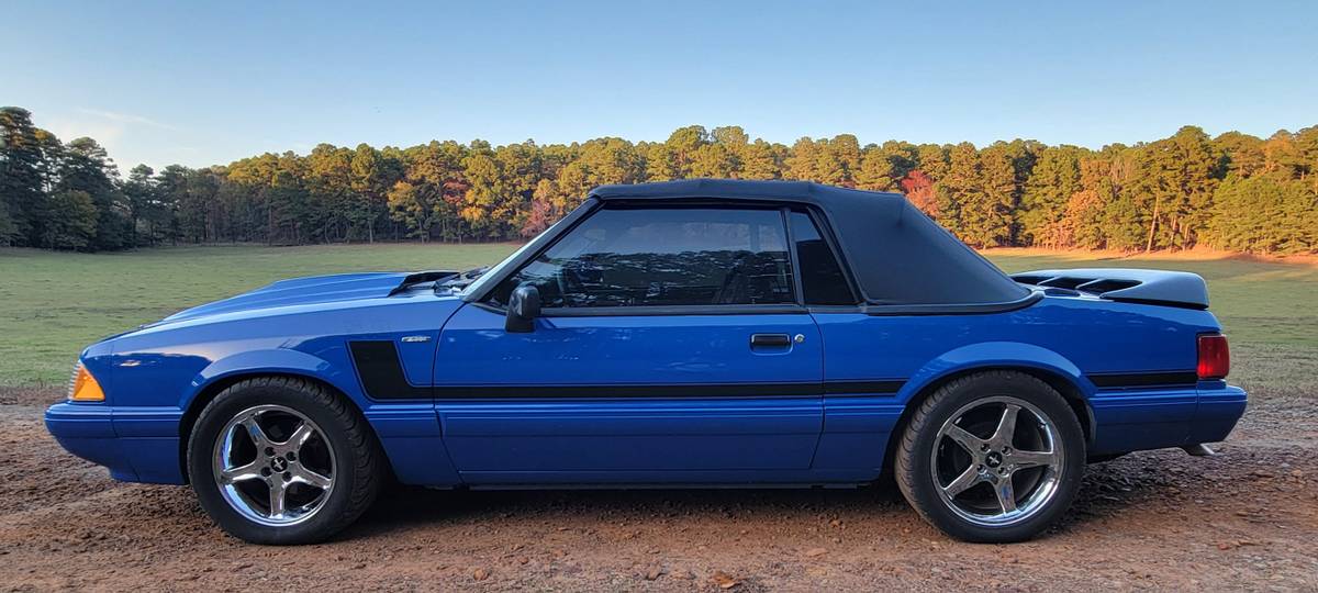 Ford-mustang-gt-convertible-1993-blue-2
