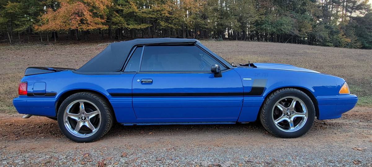 Ford-mustang-gt-convertible-1993-blue-3