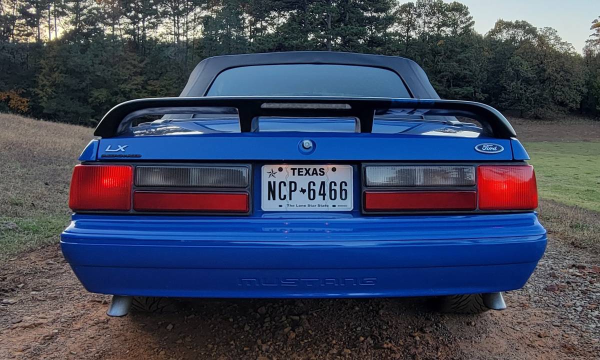 Ford-mustang-gt-convertible-1993-blue-7
