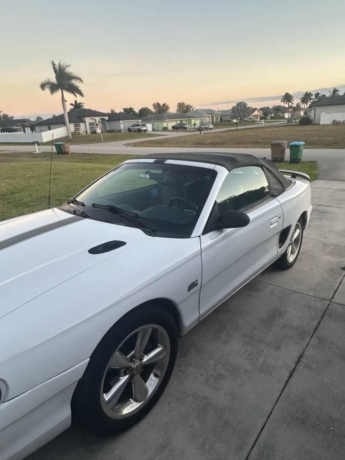 Ford-mustang-gt-convertible-1995-white-1