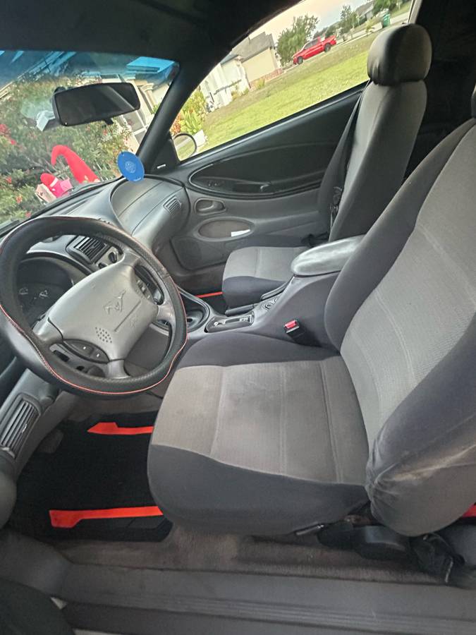 Ford-mustang-gt-convertible-1995-white-4