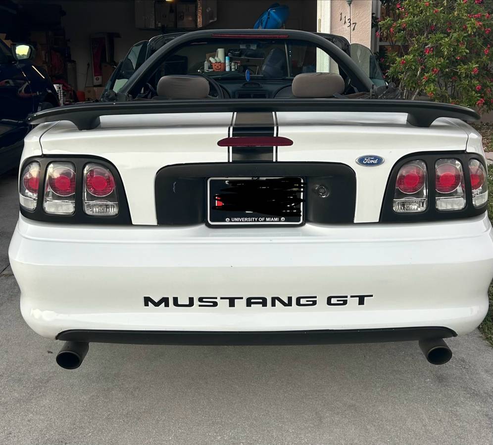 Ford-mustang-gt-convertible-1995-white-8