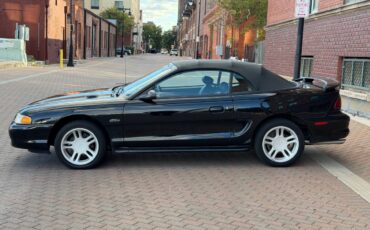 Ford-mustang-gt-convertible-1996-black-15