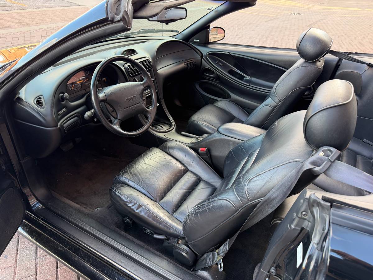 Ford-mustang-gt-convertible-1996-black-21