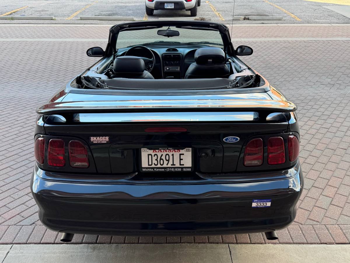 Ford-mustang-gt-convertible-1996-black-6
