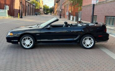 Ford-mustang-gt-convertible-1996-black-7