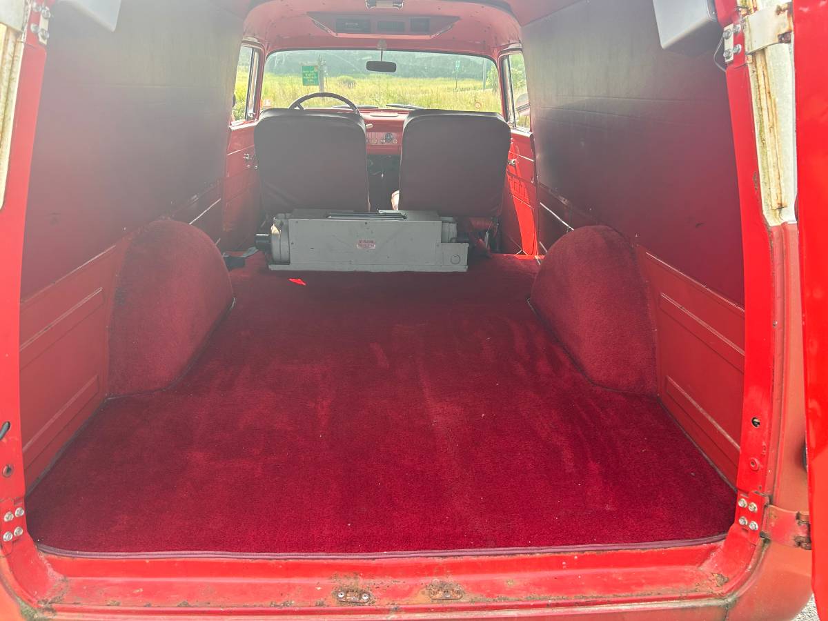 Ford-panel-truck-1959-red-22