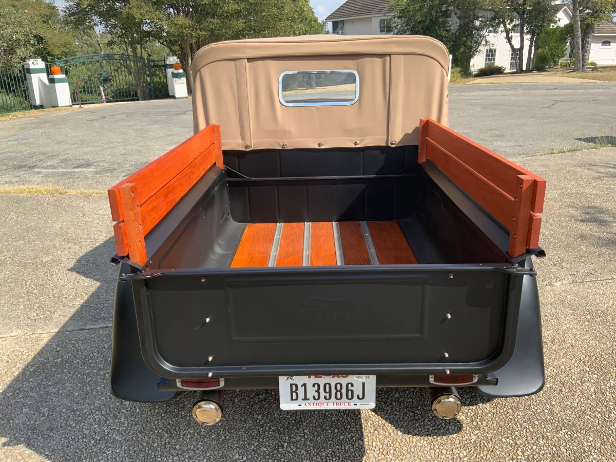 Ford-pickup-roadster-1929-black-10