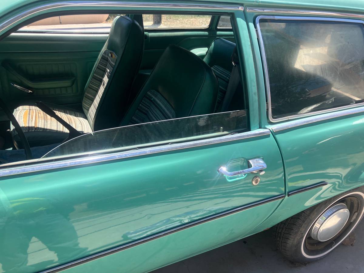 Ford-pinto-wagon-1977-green