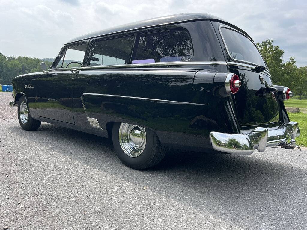 Ford-ranch-wagon-1953-black-15