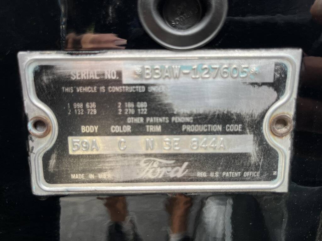 Ford-ranch-wagon-1953-black-9