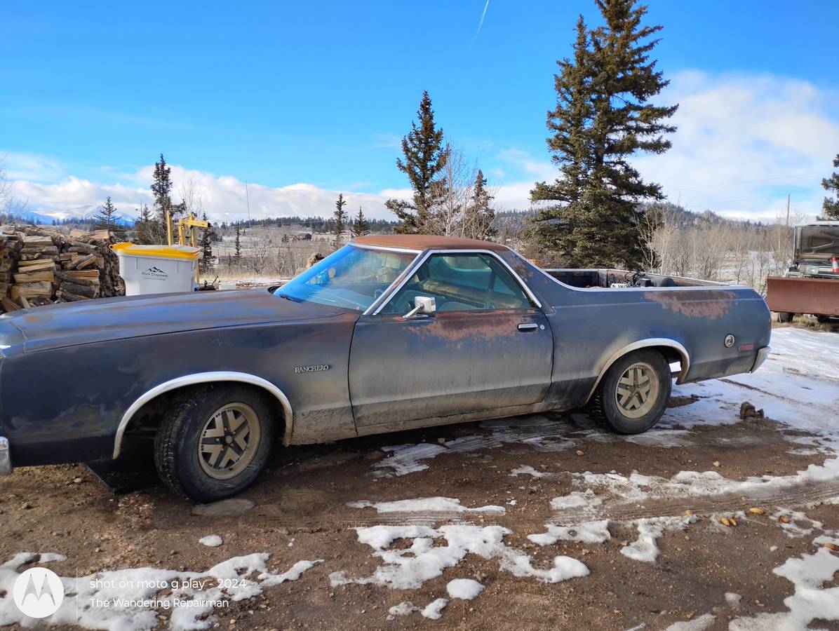 Ford-ranchero-1979-custom-2