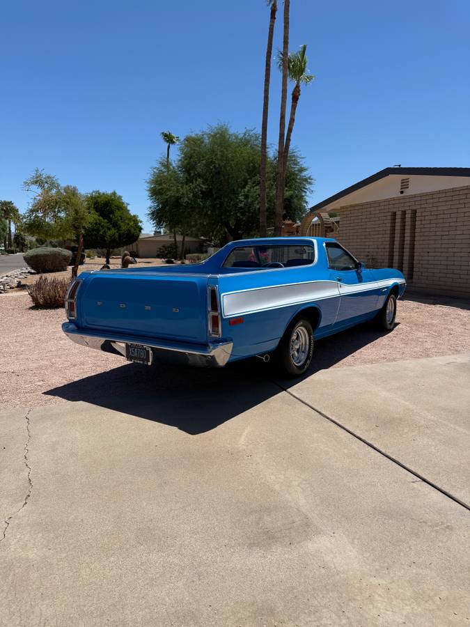 Ford-ranchero-gt-1972-blue-10