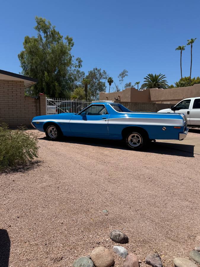 Ford-ranchero-gt-1972-blue-11