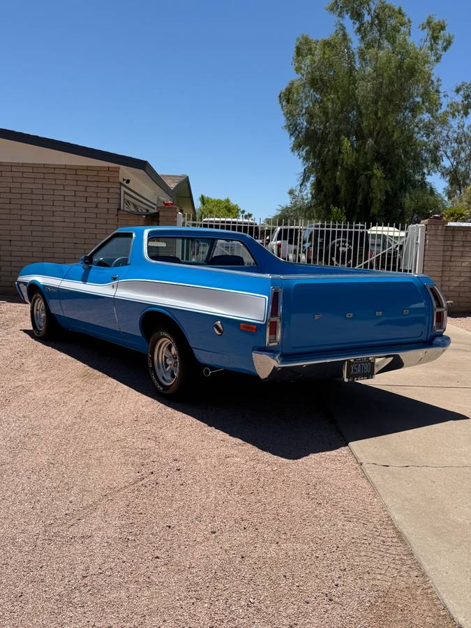 Ford-ranchero-gt-1972-blue-2
