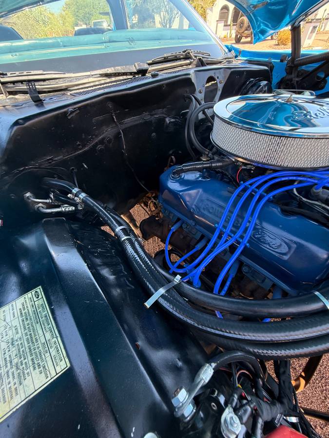 Ford-ranchero-gt-1972-blue-22