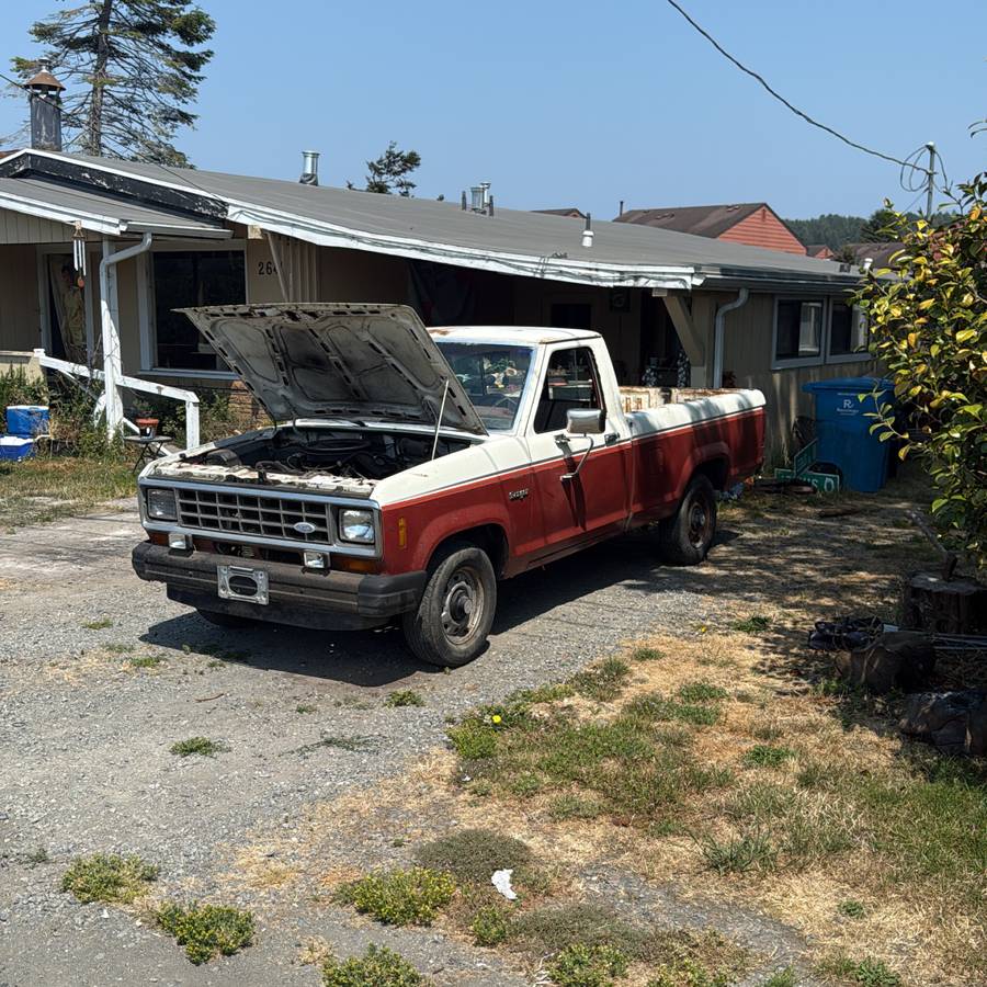 Ford-ranger-1984-white