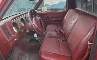 Ford-ranger-1985-white-1