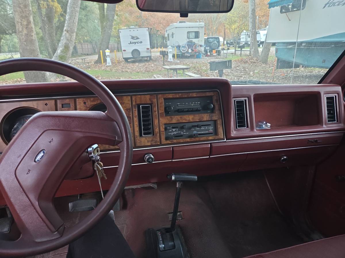 Ford-ranger-1985-white-5