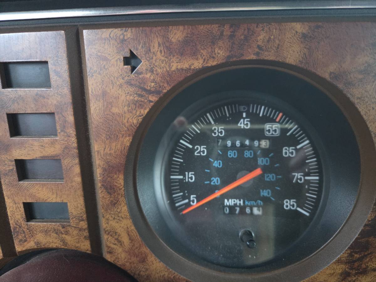 Ford-ranger-1985-white