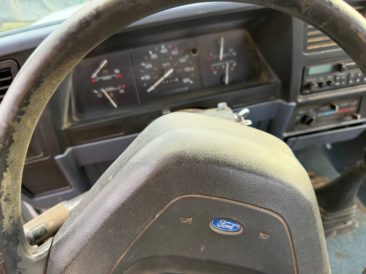 Ford-ranger-1992-white