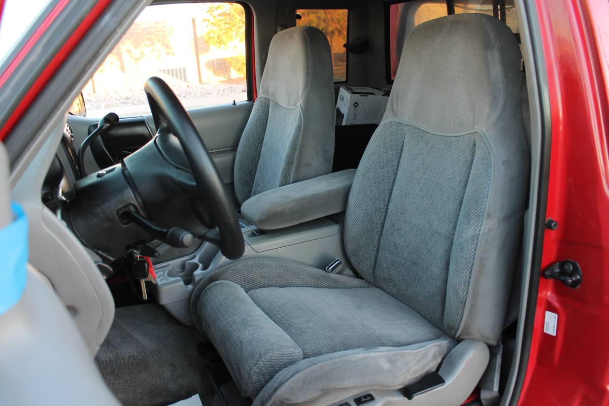 Ford-ranger-splash-4x4-1995-red-12