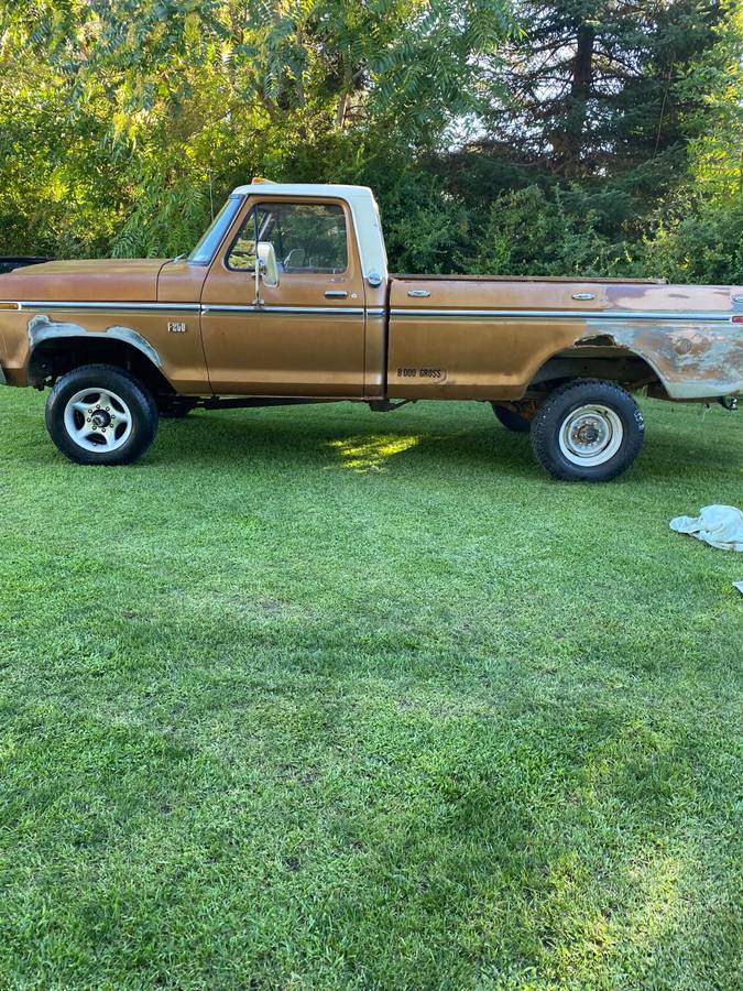 Ford-ranger-xl-1974-brown-2