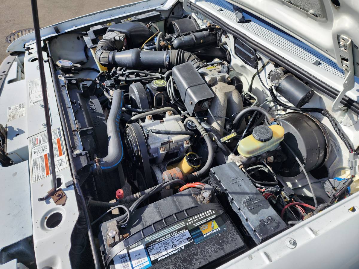 Ford-ranger-xlt-1993-white-15