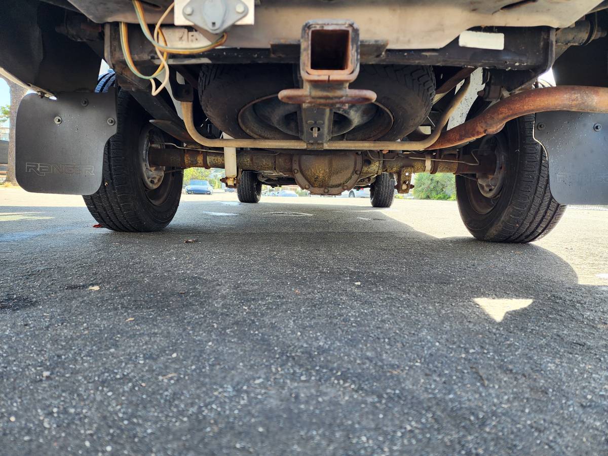 Ford-ranger-xlt-1993-white-17