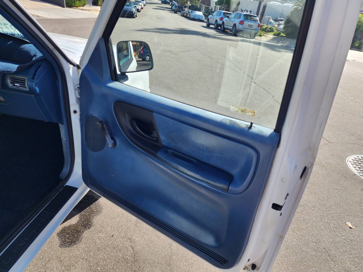 Ford-ranger-xlt-1993-white-3
